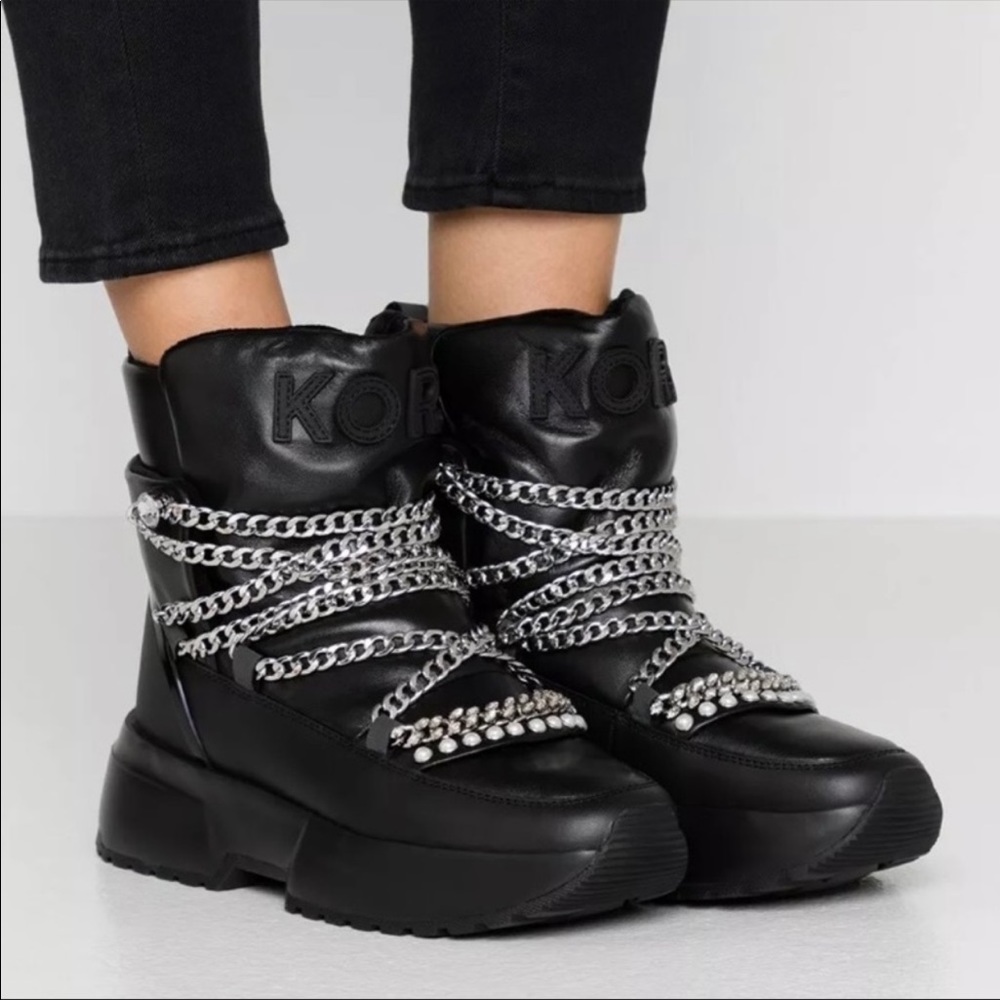 Michael Kors cassia boots size 7.5